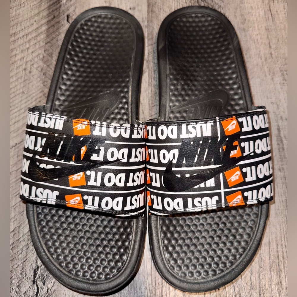 Men’s Nike Benassi Just Do It Slides